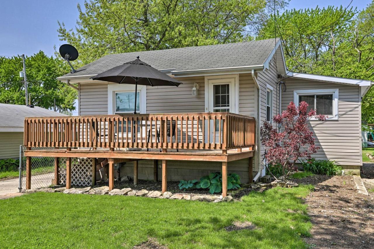 Holiday home With Lake-view Deck By Camp Perry And Magee Marsh *