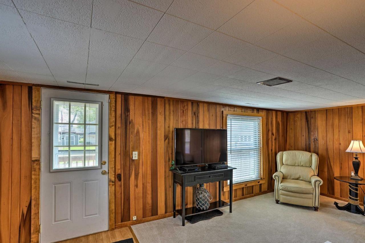 With Lake-view Deck By Camp Perry And Magee Marsh * Port Clinton