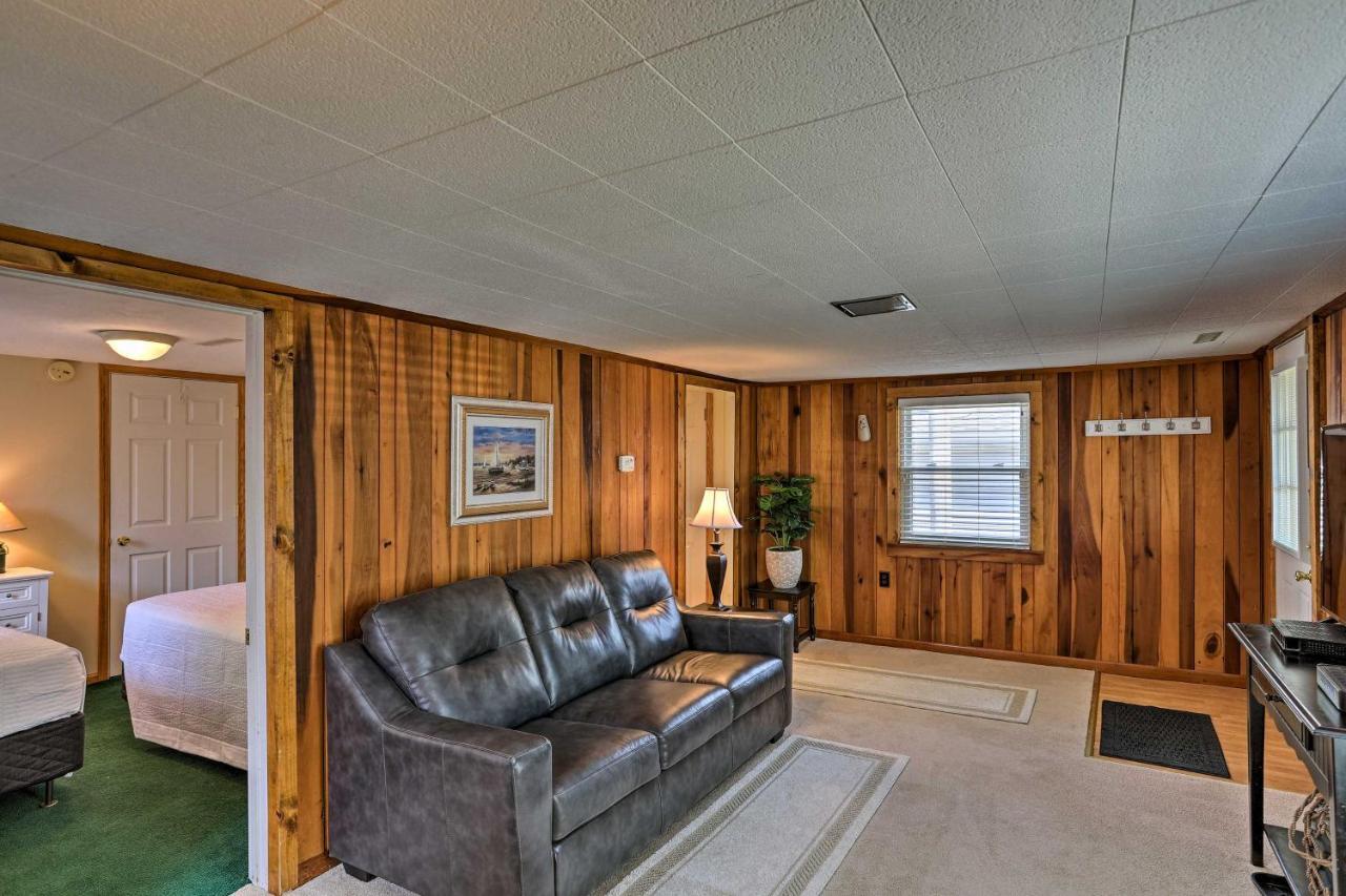 Holiday home With Lake-view Deck By Camp Perry And Magee Marsh